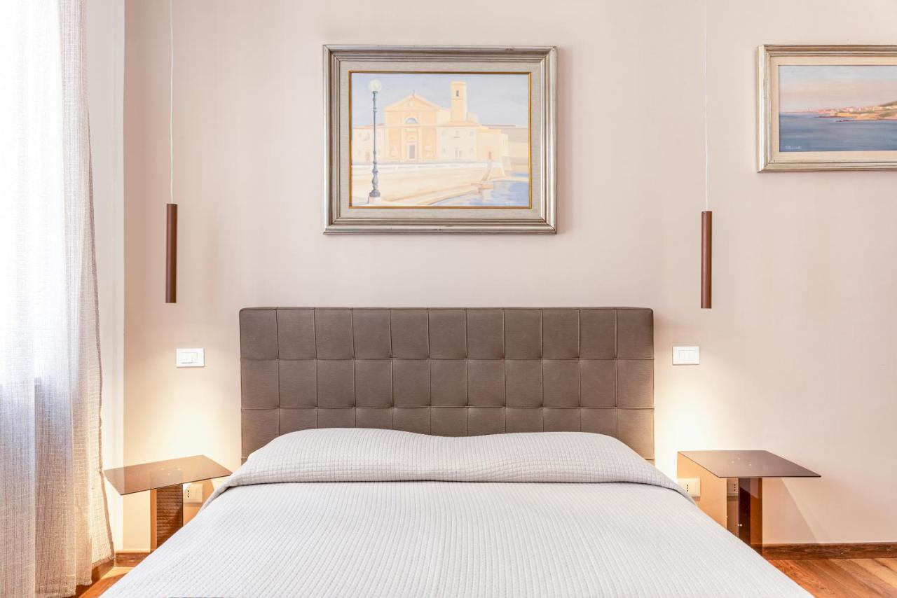 Piccola Venezia Canal View Charming Flat ليفورنو المظهر الخارجي الصورة