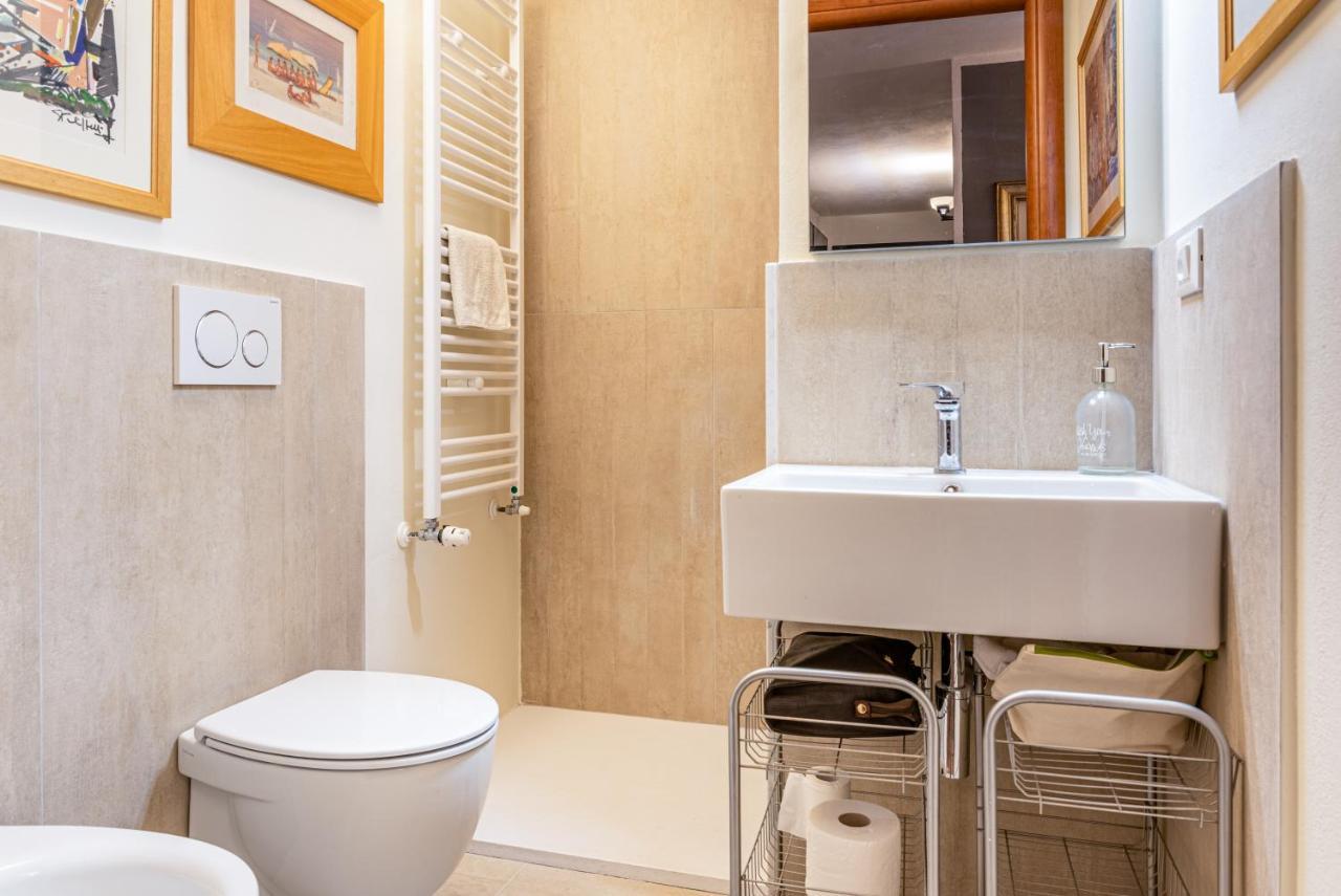Piccola Venezia Canal View Charming Flat ليفورنو المظهر الخارجي الصورة