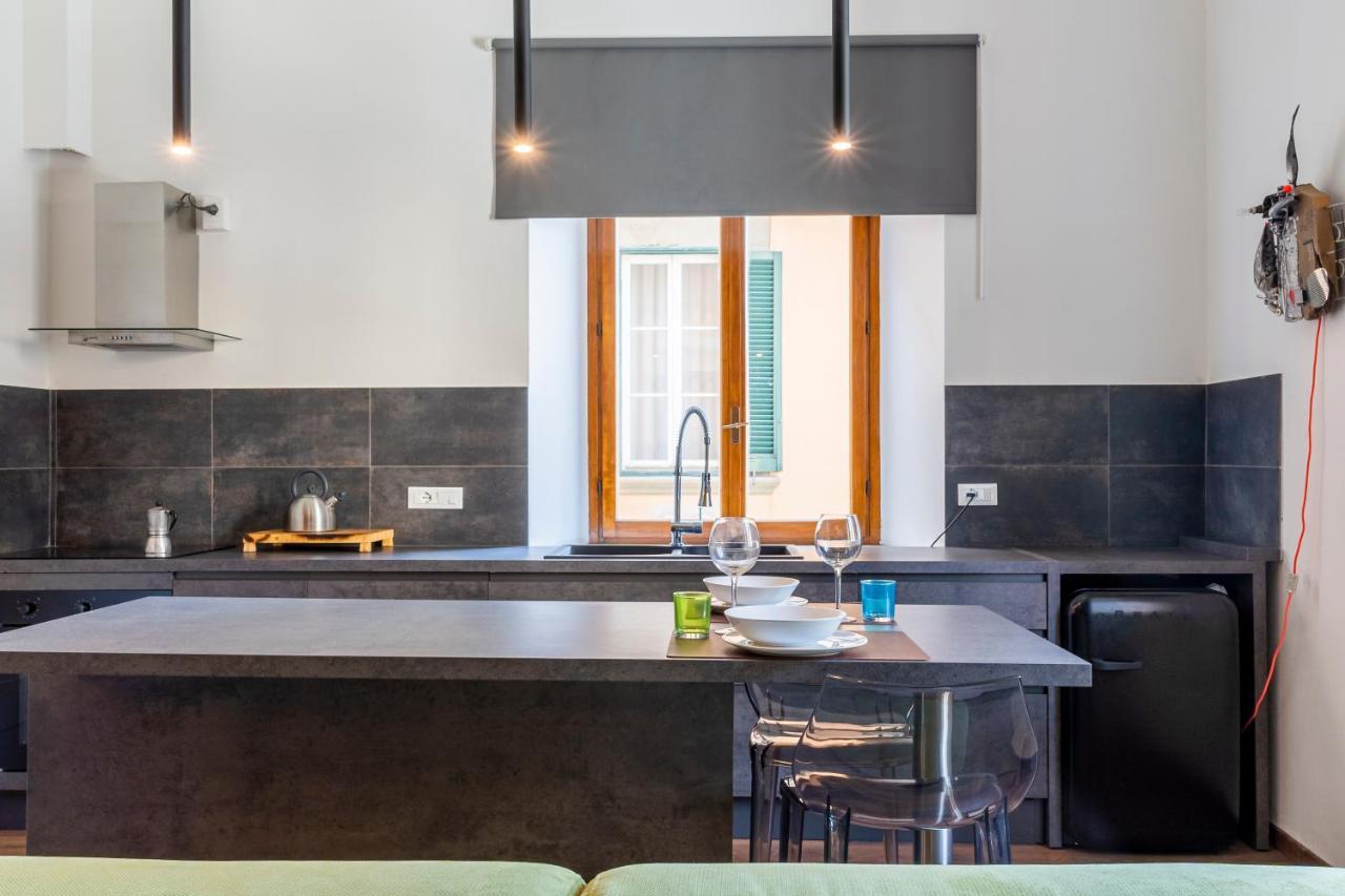 Piccola Venezia Canal View Charming Flat ليفورنو المظهر الخارجي الصورة